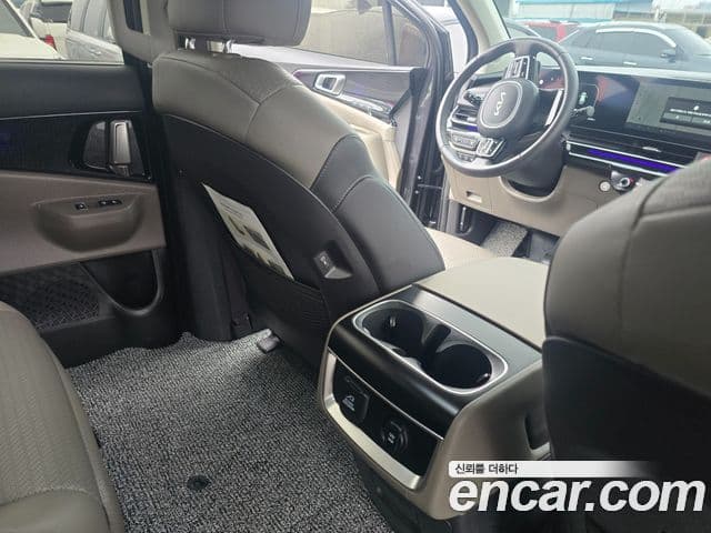 Kia Carnival 2024 — ფოტო 13/20