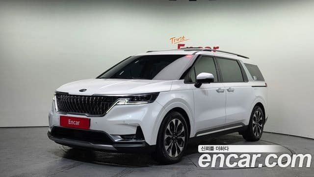 Kia Carnival 2020 — Фото 1/20