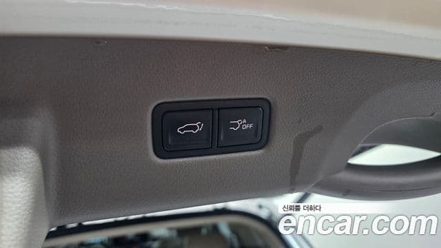 Kia Carnival 2020 — Şəkil 28/32