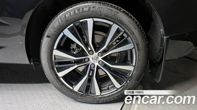 Volvo XC60 2024 — Photo 8/30