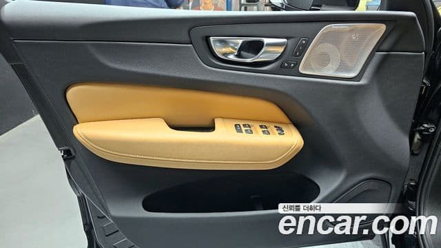 Volvo XC60 2024 — Photo 22/30