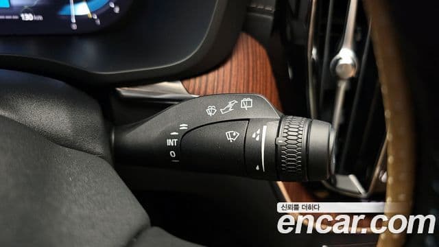 Volvo XC60 2024 — Photo 7/30