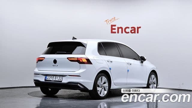 Volkswagen Golf 2025 — Photo 10/34