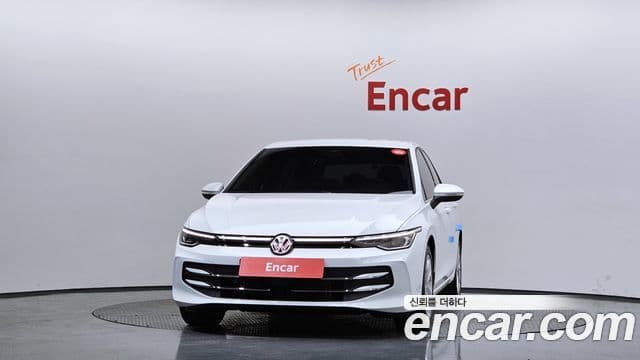 Volkswagen Golf 2025 — Photo 3/34