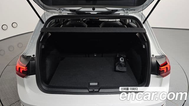 Volkswagen Golf 2025 — Photo 11/34