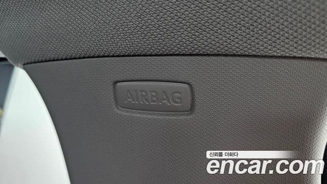 Volkswagen Golf 2025 — Photo 33/34