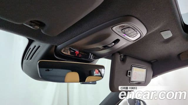 Volvo XC40 2020 — ფოტო 17/20