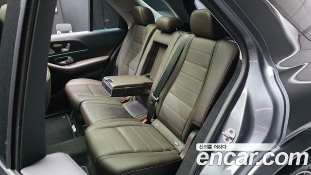Mercedes-Benz GLE-Class 2022 — Photo 15/34
