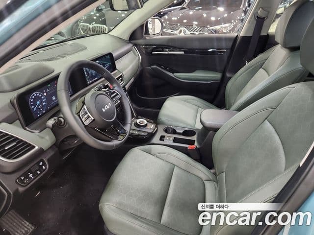 Kia Seltos 2024 — Şəkil 8/17