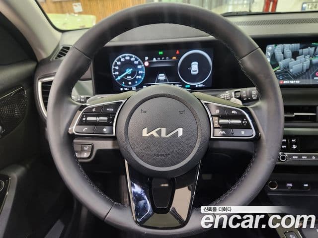 Kia Seltos 2024 — Şəkil 14/17