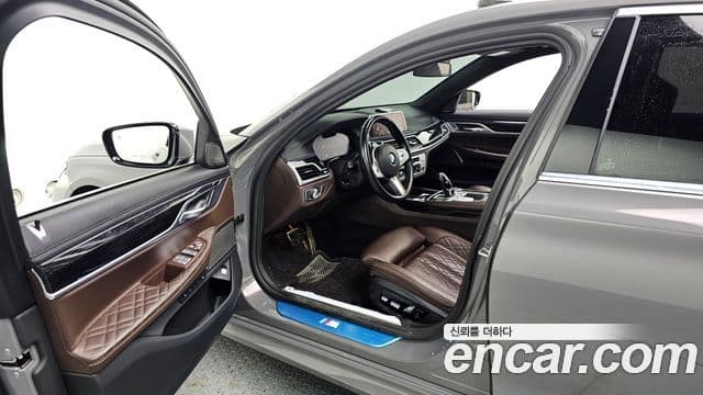 BMW 7 Series 2021 — Şəkil 10/20
