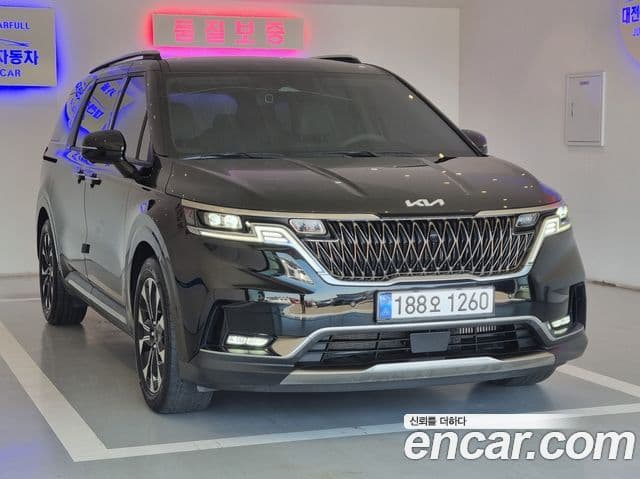 Kia Carnival 2023 — ფოტო 2/20