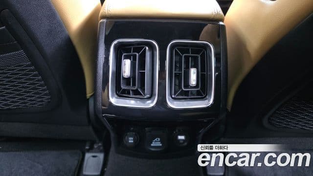 Kia Sorento 2022 — Photo 16/37