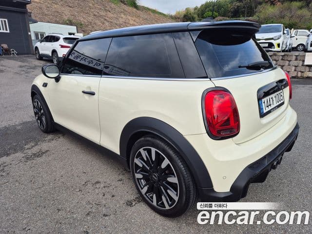 Mini Cooper S 2021 — Photo 7/19