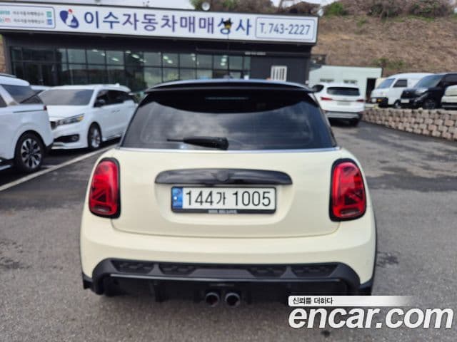 Mini Cooper S 2021 — Photo 12/19