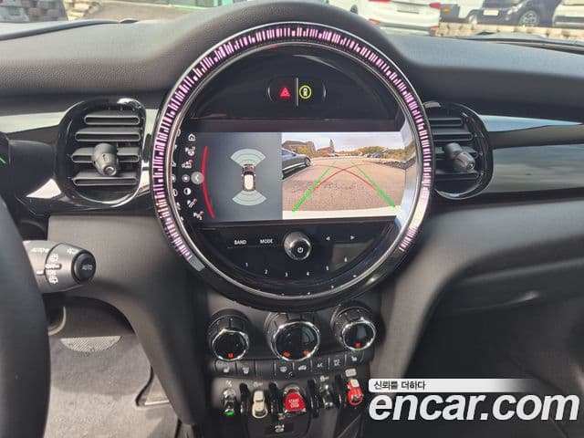 Mini Cooper S 2021 — Photo 13/19