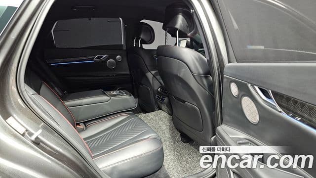 Genesis Electrified G80 2022 — Şəkil 12/20