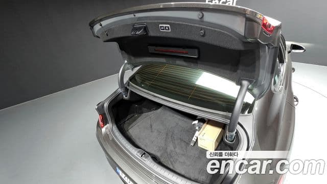 Genesis G80 2022 — Photo 16/31