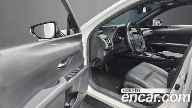 Lexus UX250h 2020 — Şəkil 1/20