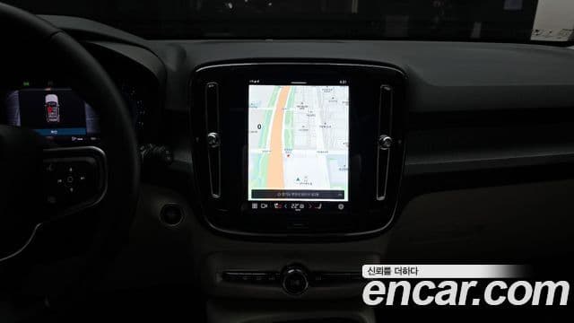Volvo XC40 2023 — Фото 14/20