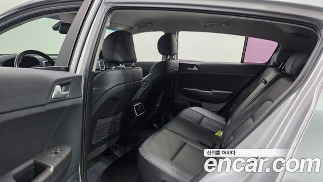 Kia Sportage The Bold 2020 — ფოტო 11/20