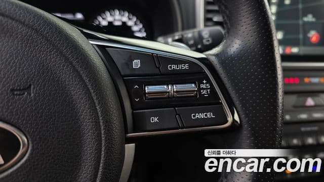 Kia Sportage The Bold 2020 — ფოტო 15/20