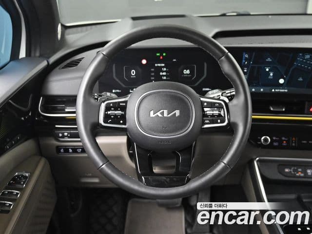 Kia Carnival 2024 — Фото 17/20