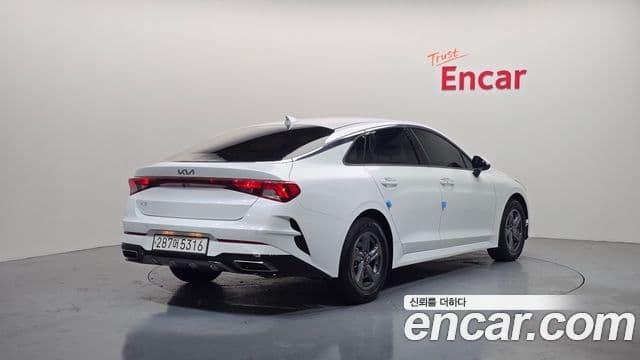 Kia K5 2023 — Şəkil 2/20