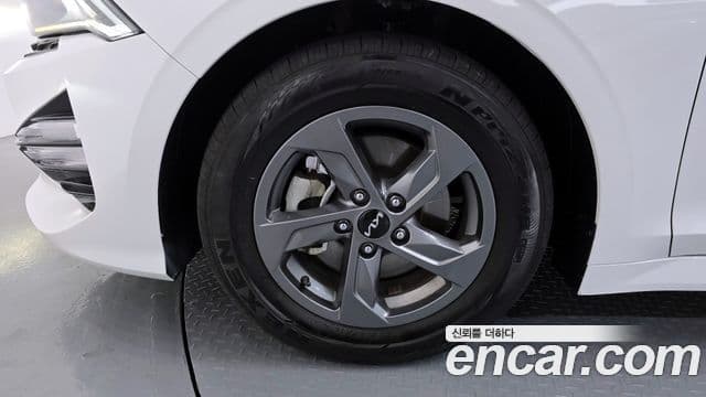 Kia K5 2023 — Şəkil 5/20