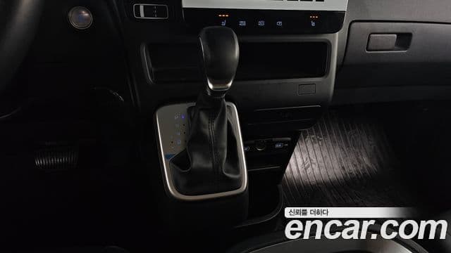 Hyundai Staria 2022 — Şəkil 9/20