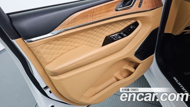 Jeep Grand Cherokee 2022 — Photo 28/33