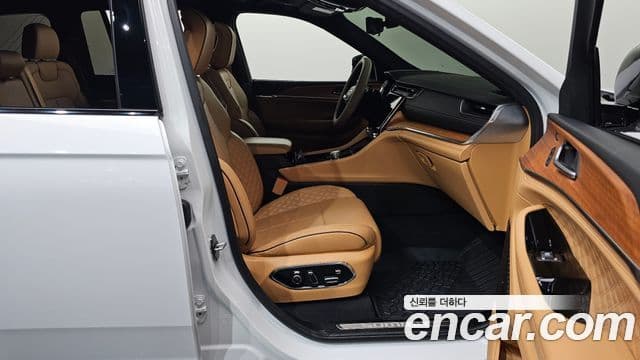 Jeep Grand Cherokee 2022 — Photo 30/33