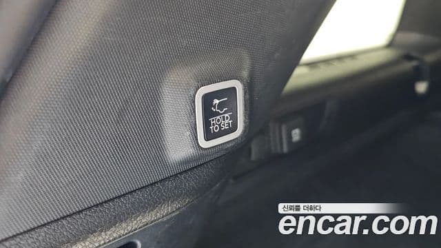 Jeep Grand Cherokee 2022 — Photo 26/33