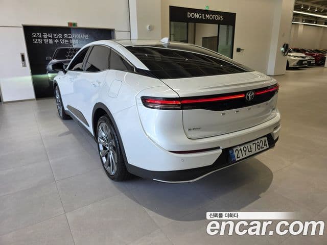 Toyota Crown Crossover 2025 — Şəkil 2/16