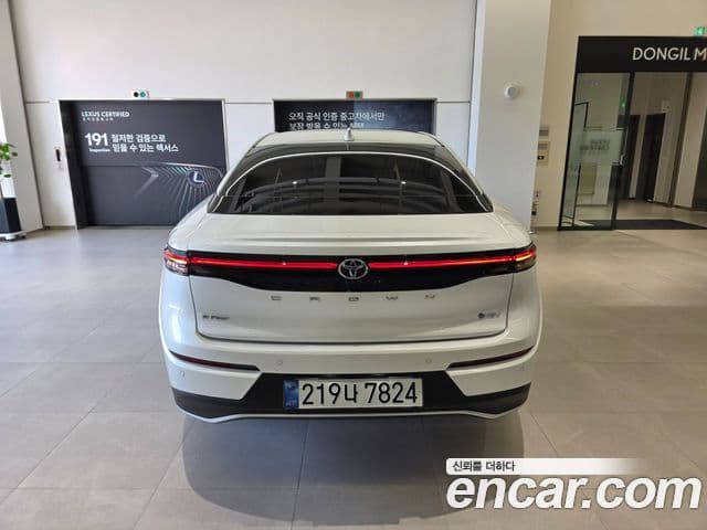 Toyota Crown Crossover 2025 — Şəkil 4/16
