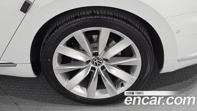 Volkswagen Arteon 2022 — Photo 31/32