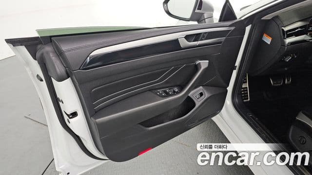 Volkswagen Arteon 2022 — Photo 13/32