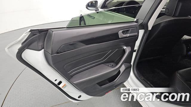 Volkswagen Arteon 2022 — Photo 10/32