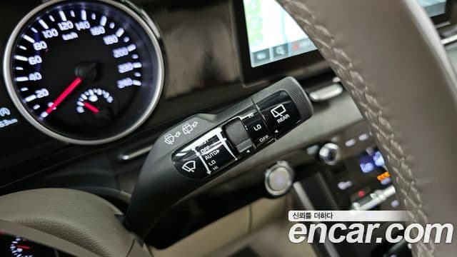 Kia Carnival 2022 — Şəkil 18/20