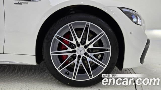 Mercedes-Benz AMG GT 2025 — ფოტო 4/17