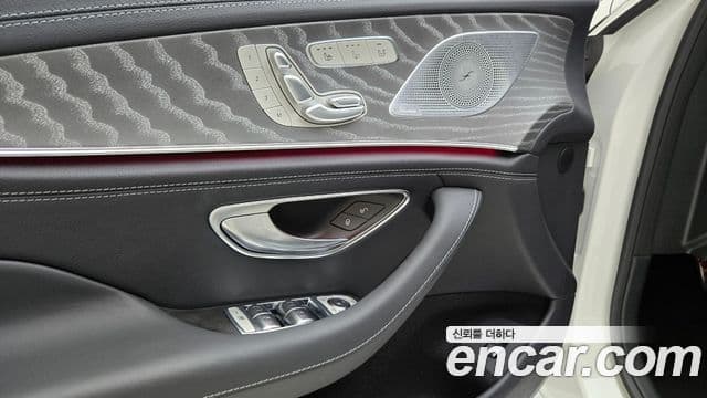 Mercedes-Benz AMG GT 2025 — ფოტო 15/17