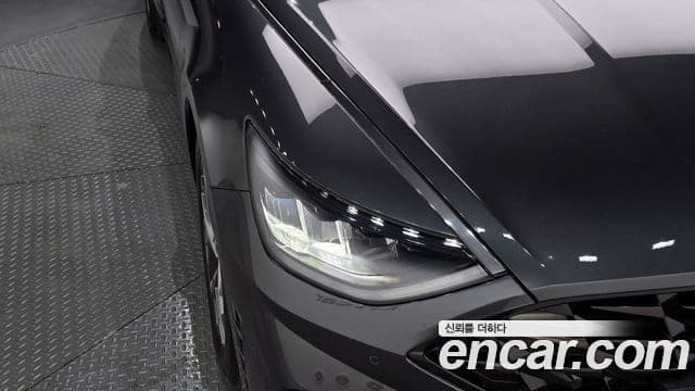 Hyundai Sonata Hybrid 2021 — Photo 12/31