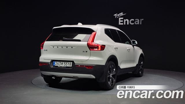 Volvo XC40 2021 — Şəkil 2/20