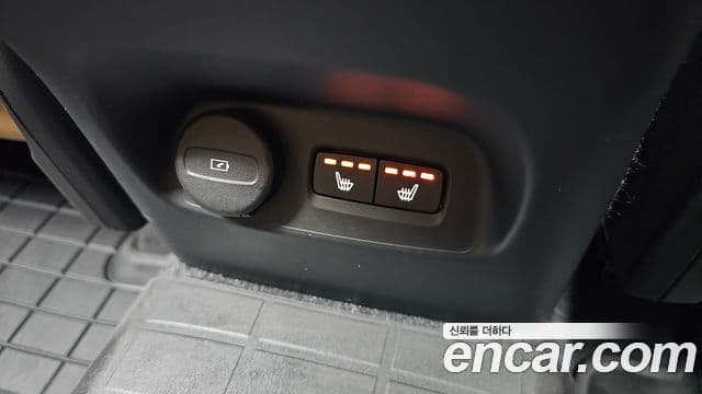 Volvo XC40 2021 — Şəkil 18/20