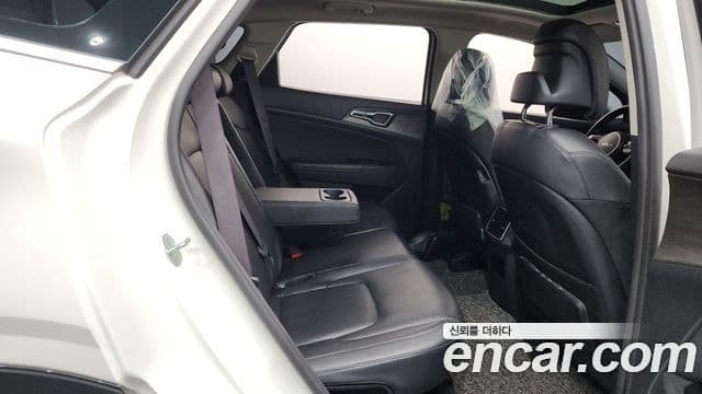Kia Sportage 2021 — ფოტო 19/20