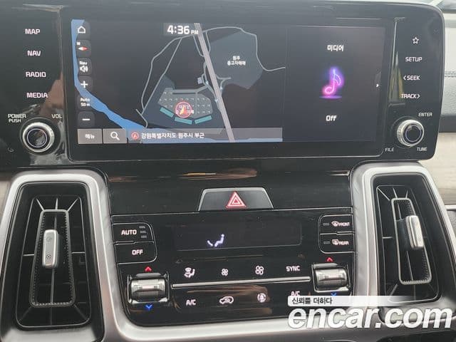 Kia Sorento 2022 — фото 14 из 20