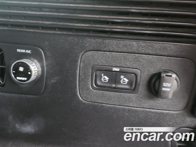 Kia Sorento 2022 — Şəkil 19/20