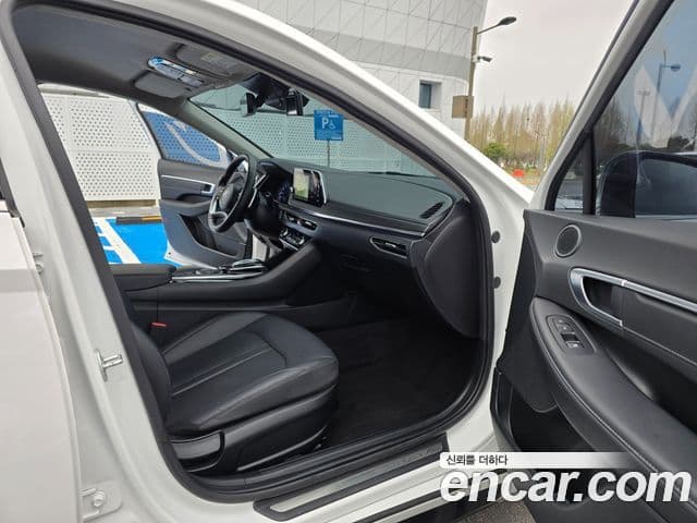 Hyundai Sonata 2022 — Фото 17/20