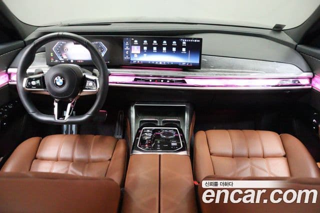 BMW 7 Series 2024 — Photo 15/20