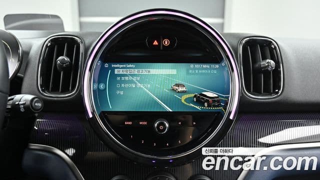 Mini Cooper S Countryman 2023 — ფოტო 17/20